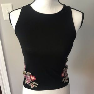 american eagle crop top with floral sides
